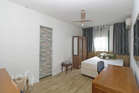 Image 32 - 252720